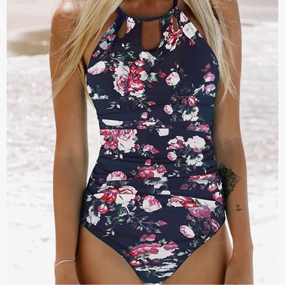 🌺SOLD FLORAL ONE PIECE SWIMSUIT - Picture 2 of 14